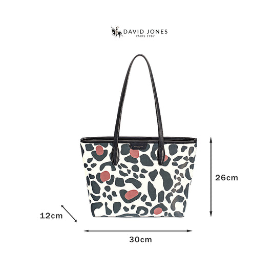 The MONIRA Shoulder Bag