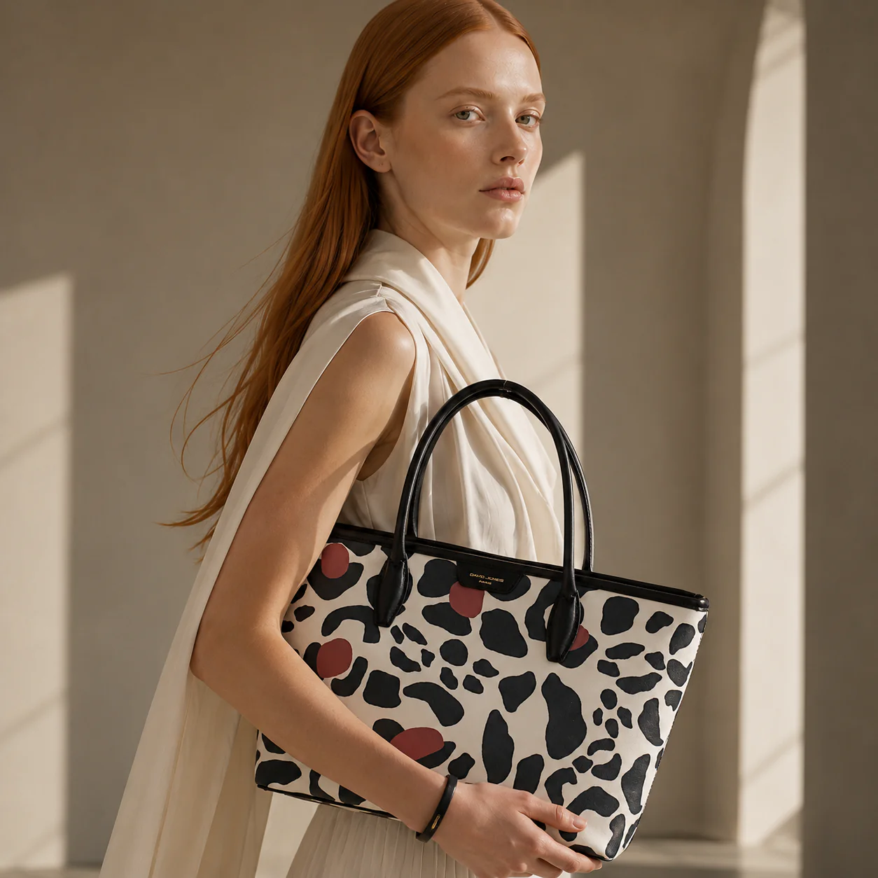 MONIRA Shoulder Bag - Image 2